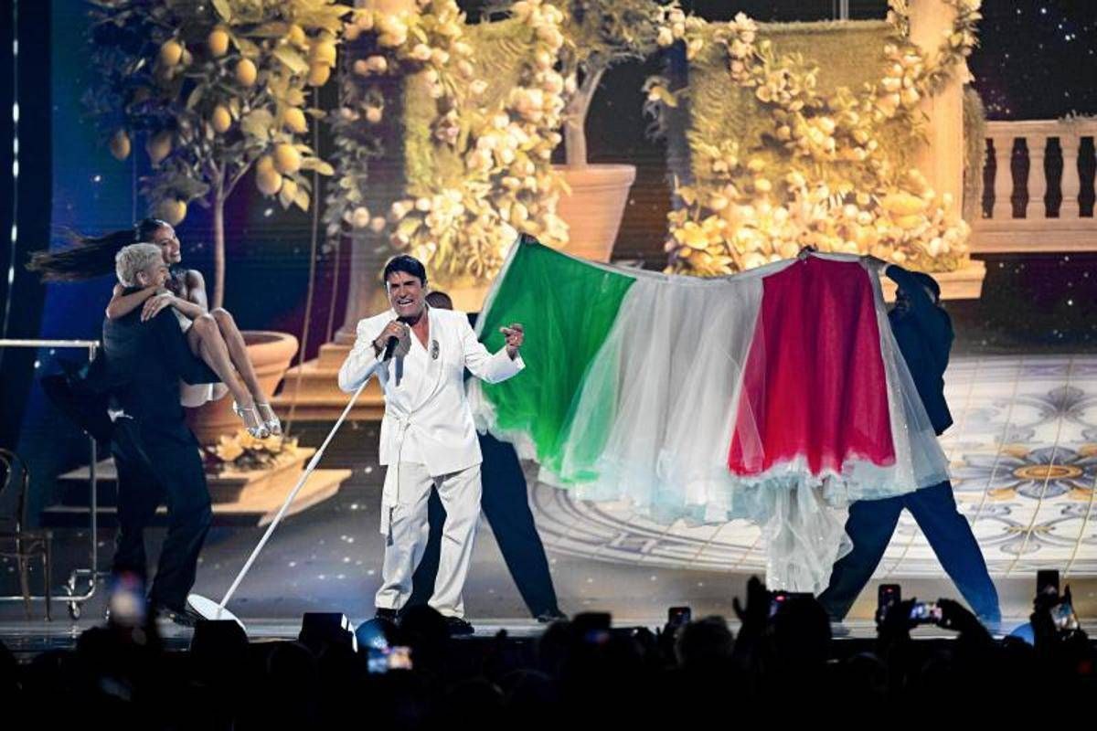 Eurovision, chi sono i 25 finalisti di stasera: l’ordine di uscita e quando canta Sal Da Vinci