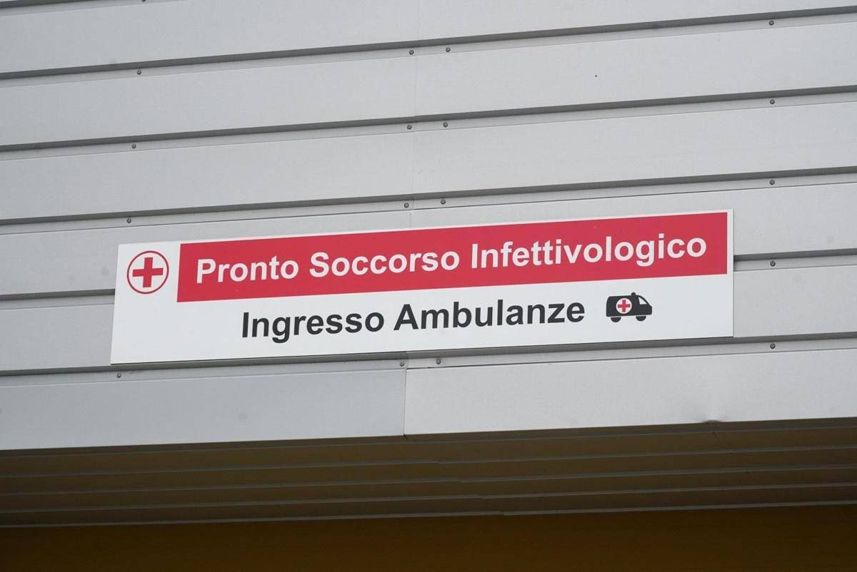 Hantavirus, l’alert Uk e i sanitari nel B&B: così è stato trovato il turista inglese a Milano