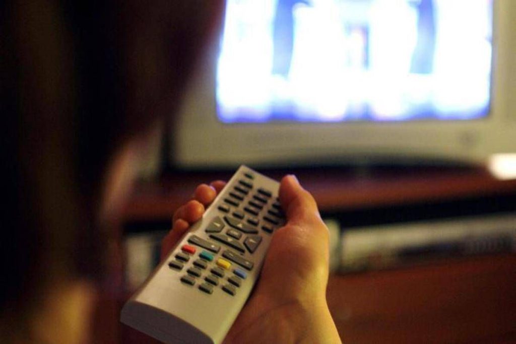 Ascolti tv martedì 27 ottobre, ‘Tutto l’amore che resta’ più visto in prima serata